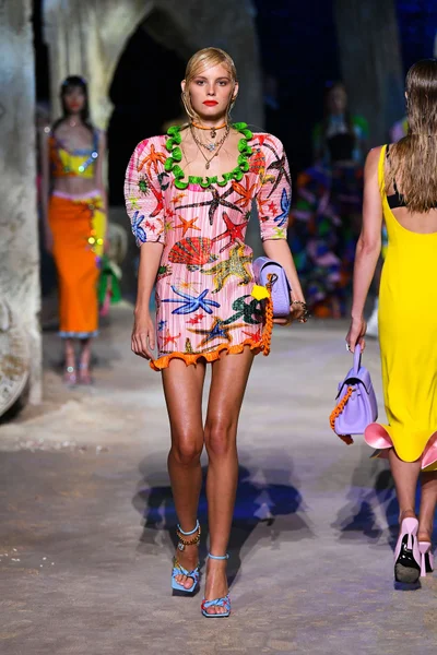 Look 56